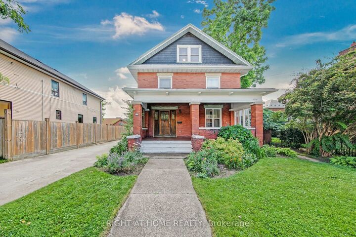 Property Photo: 30 Willow Street N ON L7J 1Z7