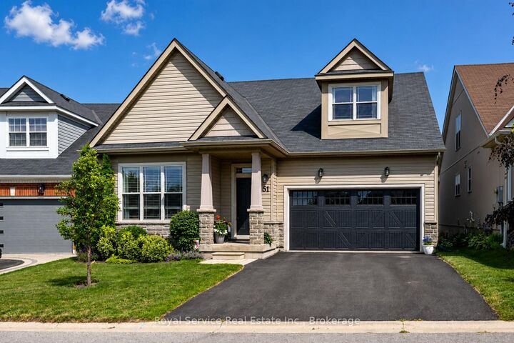 51 Greenaway Circle — photo 1
