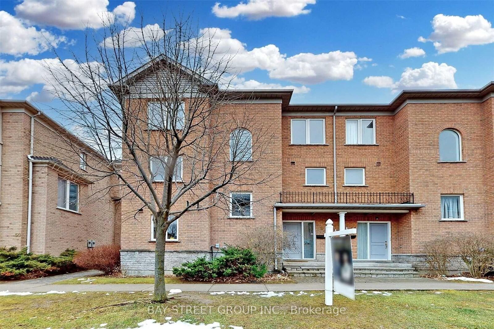 Property Photo:  52 Leitchcroft Crescent  ON L3T 7W1 