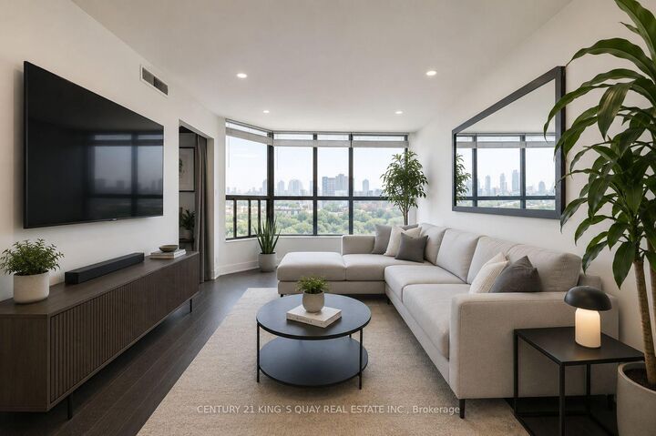 25 Agnes Street 502 — photo 1