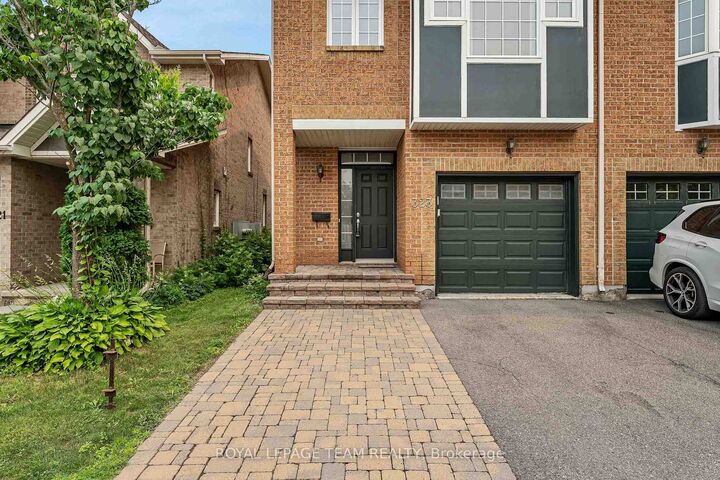 Property Photo:  323 Freedom Private  ON K1G 6W3 