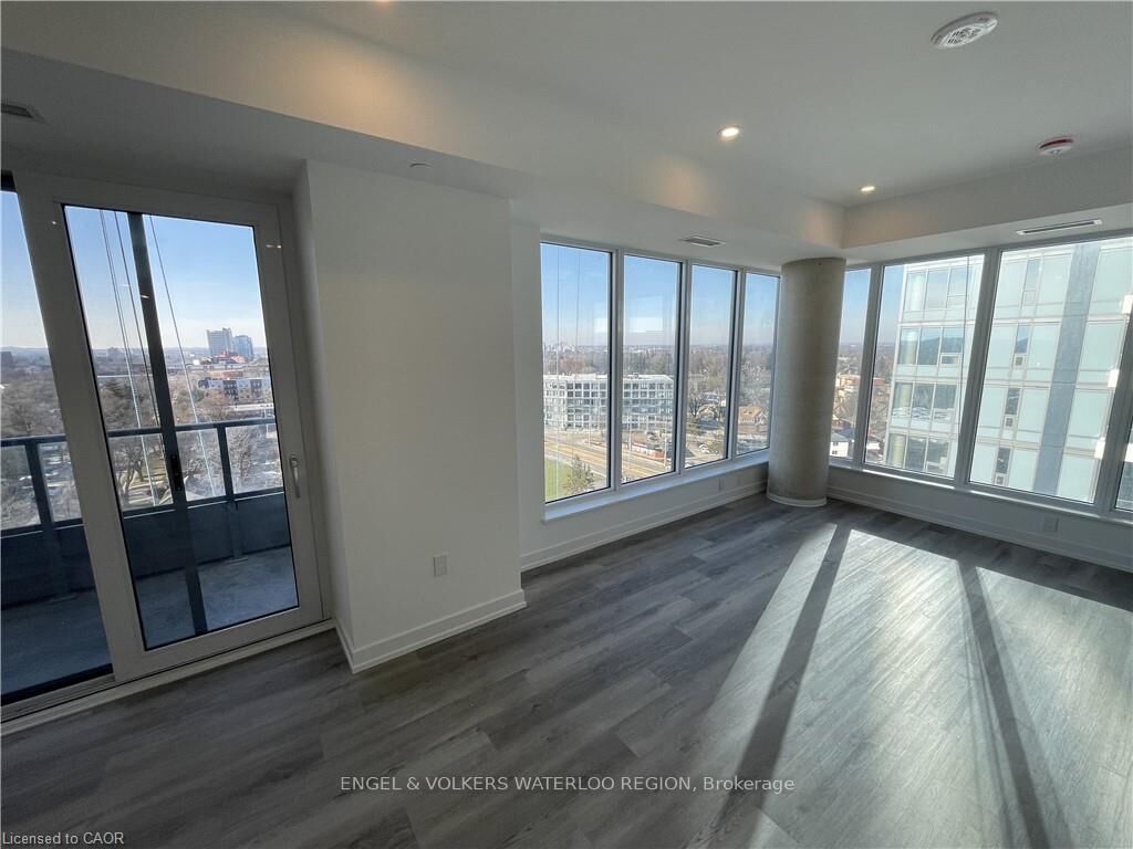 Property Photo:  15 Wellington Street S 1212  ON N2G 0E4 
