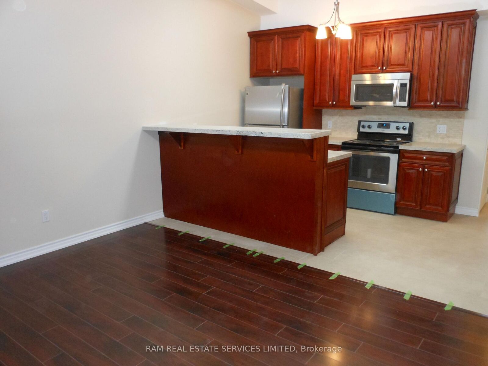 Property Photo: 2266 Bloor Street W #1 ON M6S 1N9