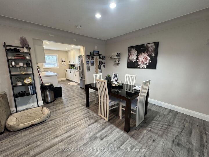 Property Photo: 49 Edinburgh Road Main ON N2B 1M4