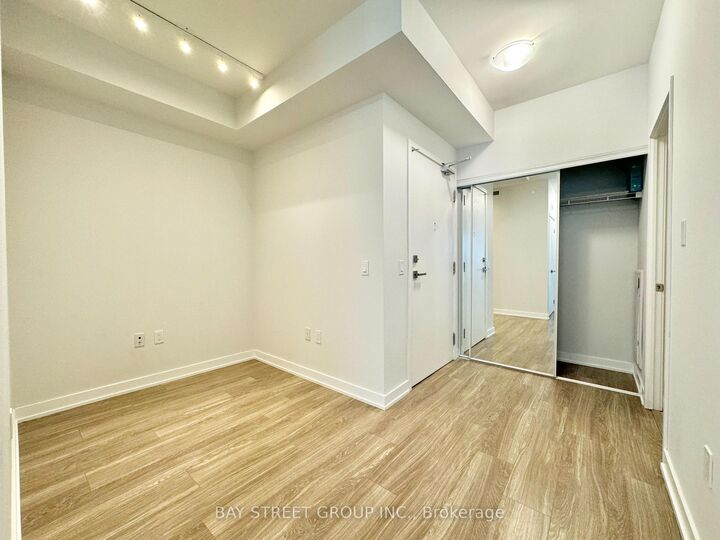 Photo de la propriété:  4055 Parkside Village Drive 2317  ON L5B 0K8 