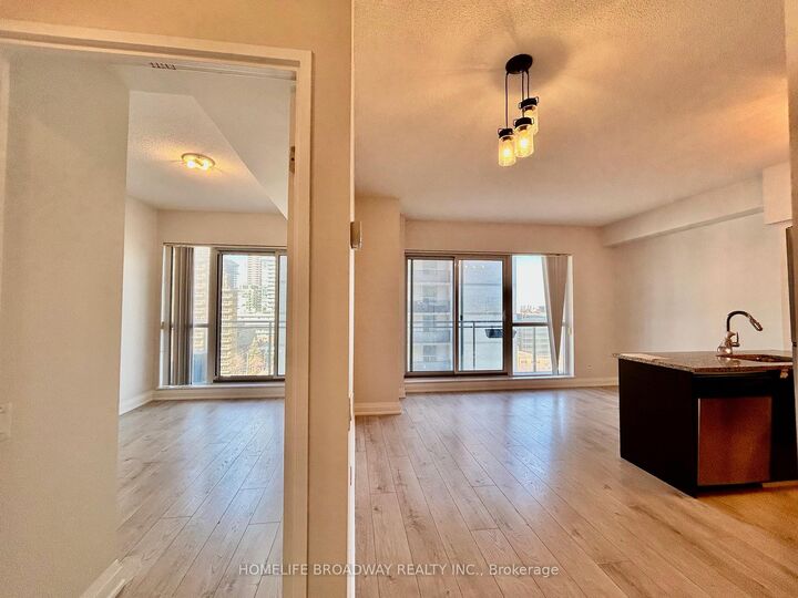 Property Photo: 83 Redpath Avenue 811 ON M4S 0A2
