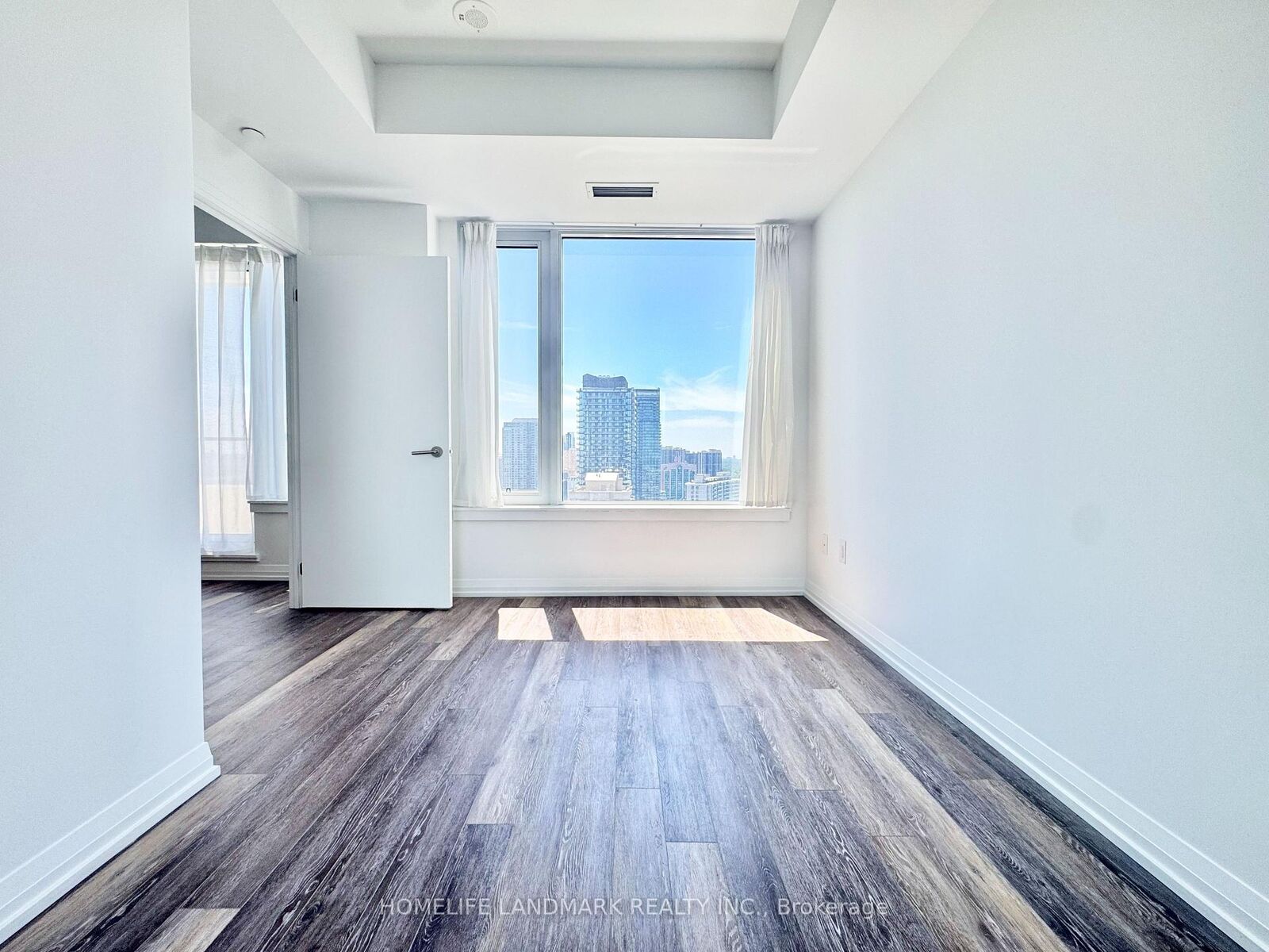 Property Photo:  75 Canterbury Place 2506  ON M2N 0L2 