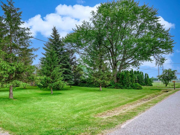 Property Photo: 1408 Fifth Street ON L2R 6P9