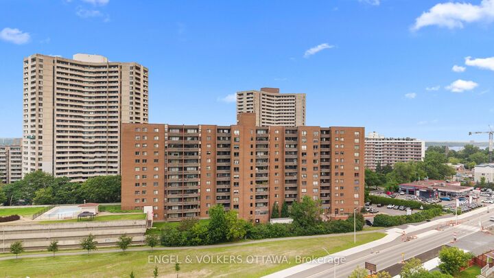 Property Photo: 1100 Ambleside Drive 516 ON K2B 8G6