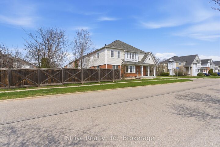 Property Photo: 1360 Dumont Street ON L1K 2V3
