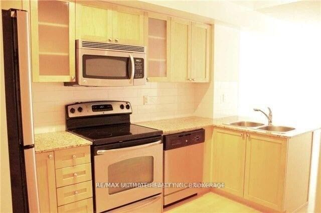 Property Photo:  761 Bay Street 303  ON M5G 2R2 