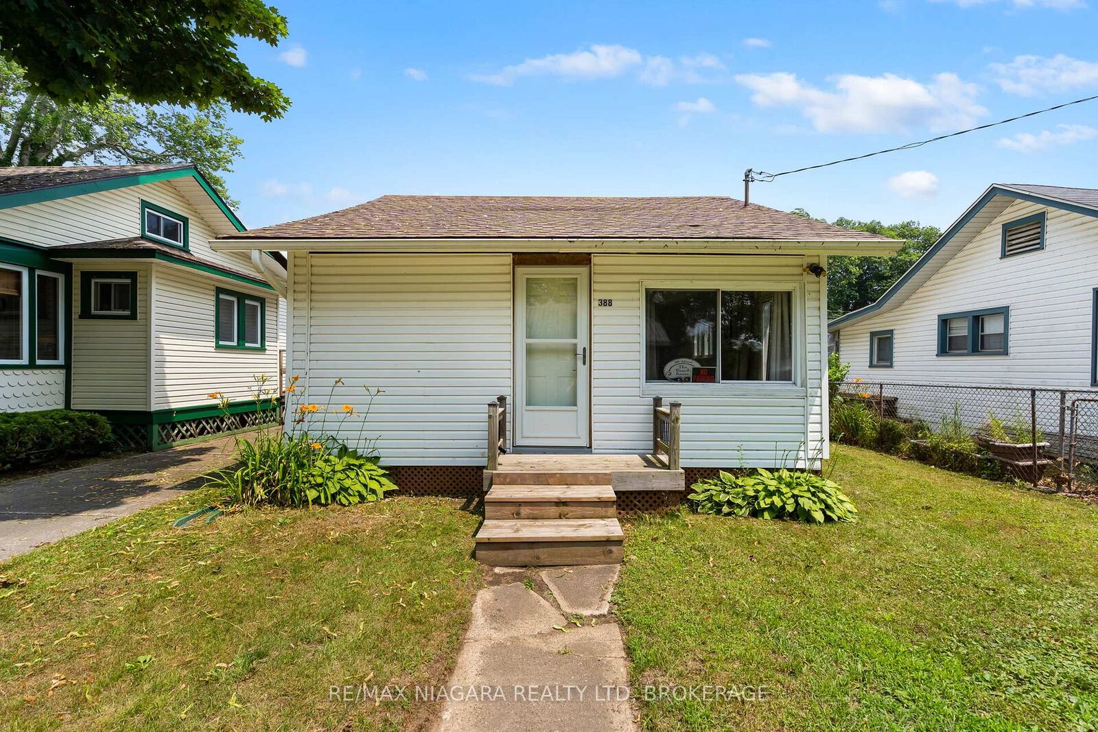 Property Photo:  388 Ashwood Avenue  ON L0S 1B0 