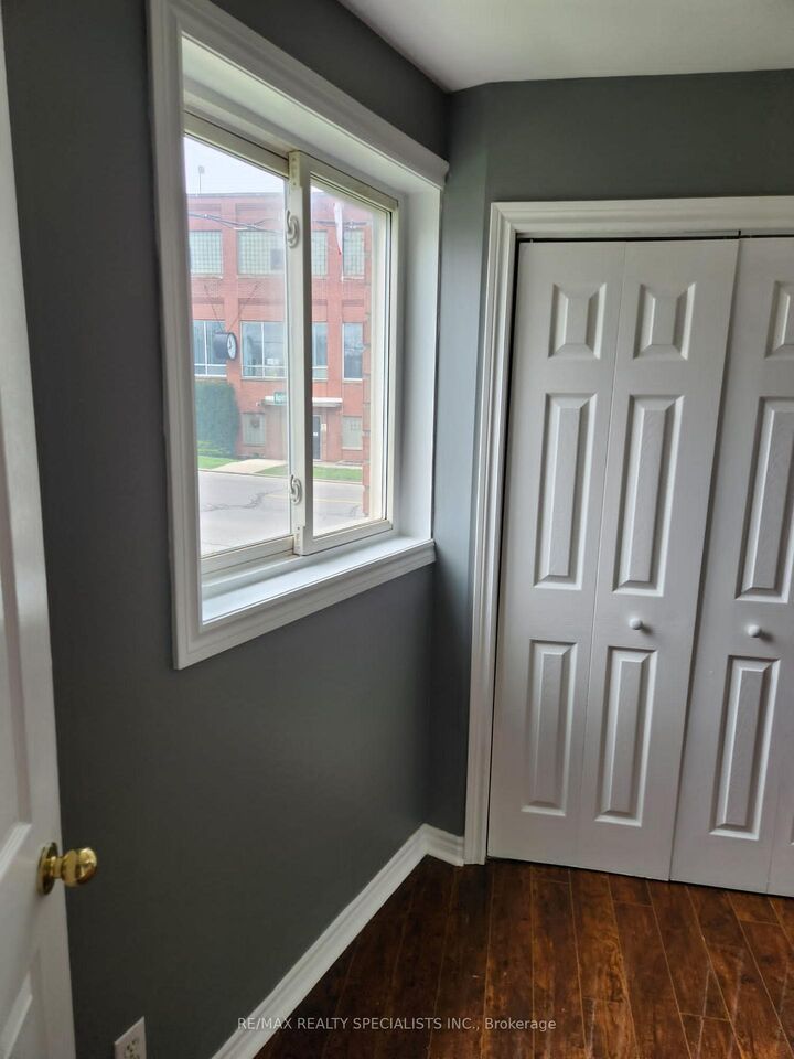 Property Photo: 36 Merritt Street 2 ON L2T 1J3