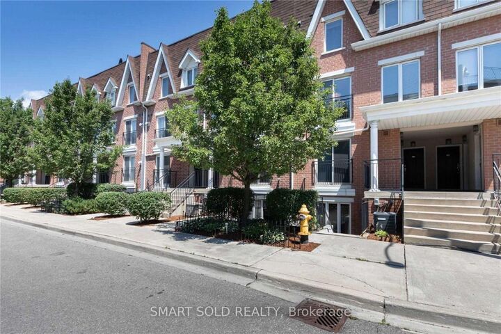 15 Laidlaw Street 608 — photo 1