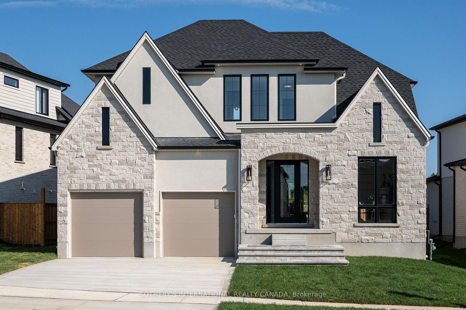 Property Photo: 1011 Longworth Road ON N6K 0C9