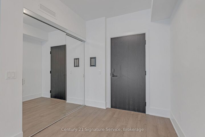 Property Photo: 470 Front Street W 1203 ON M5V 0V6
