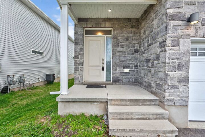Property Photo: 322 Holden Street ON K7P 0M4
