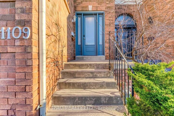 Property Photo: 1109 Lindsay Drive ON L6M 3B4