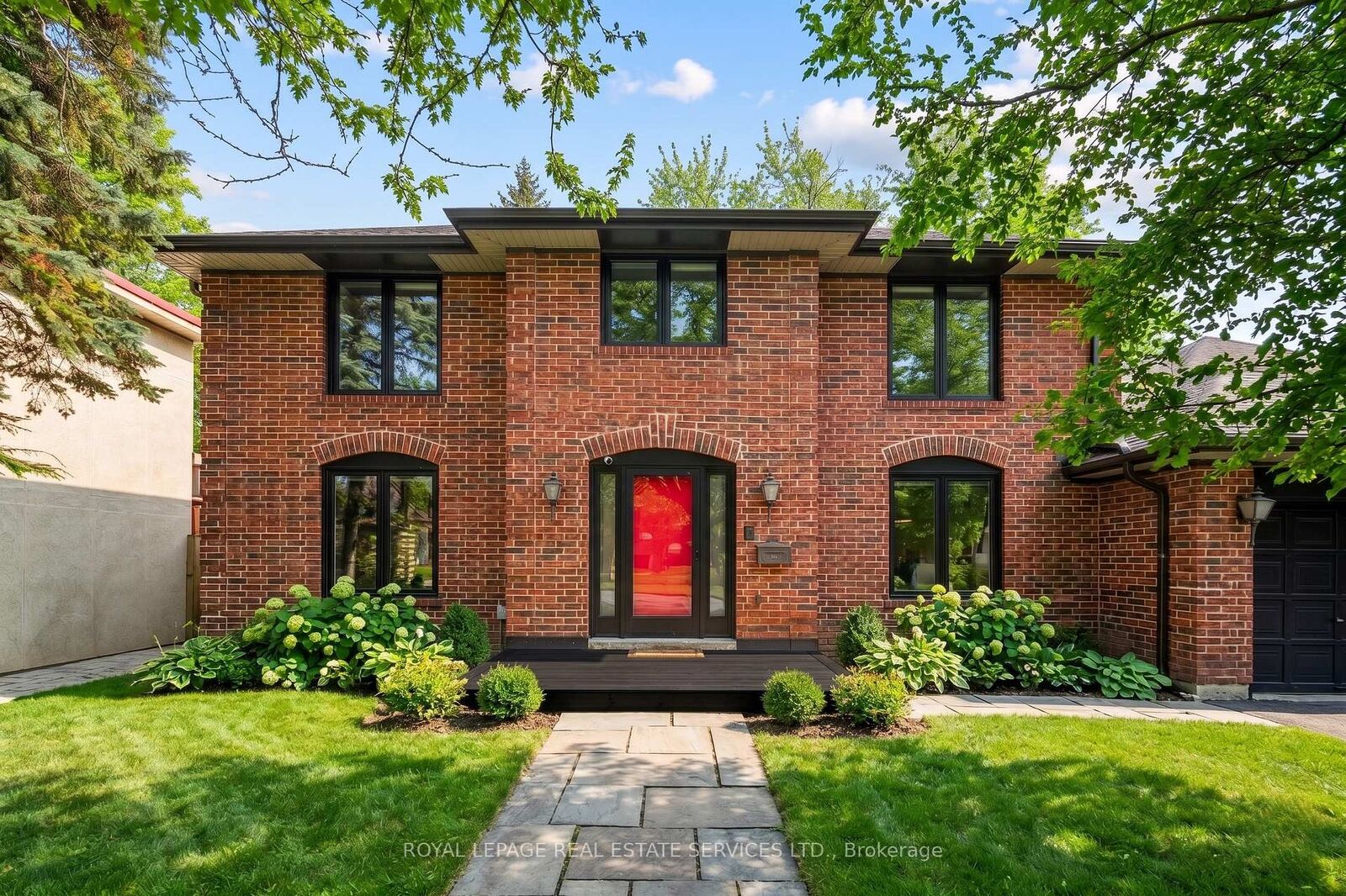 Property Photo: 40 Stonemanse Court ON M1G 3V3