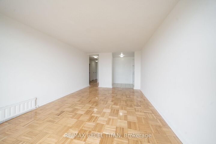 Property Photo:  165 Cosburn Avenue 615  ON M4J 2L3 