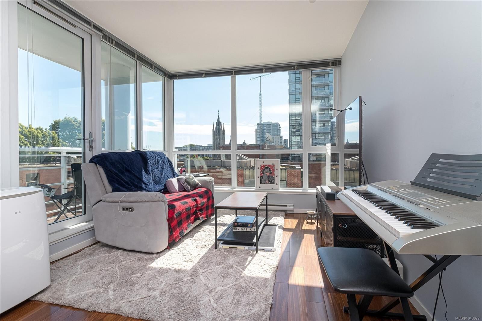 Property Photo: 834 Johnson St #607 BC V8W 1N3
