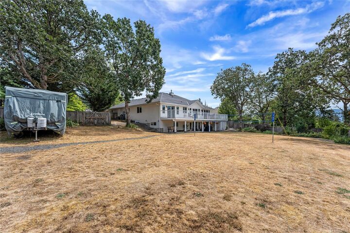 Property Photo: 6037 Stonehouse Pl BC V9L 5M8