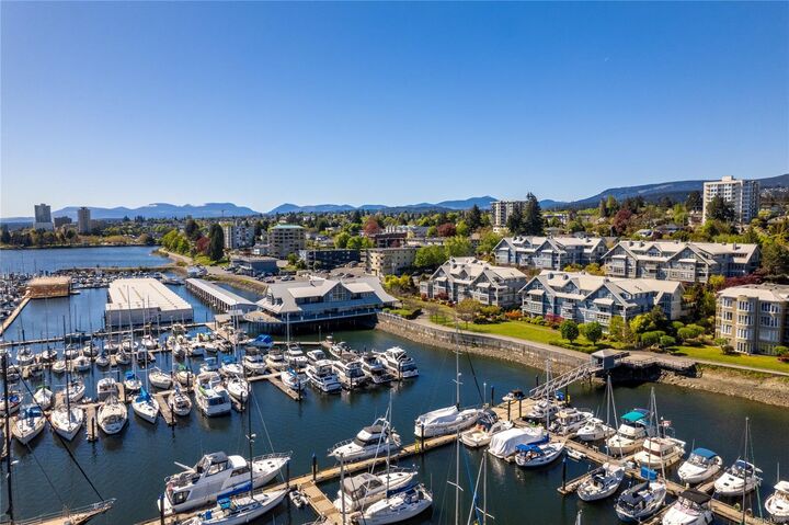 Property Photo: 550 Blue Girl Way #101 BC V9S 5T6