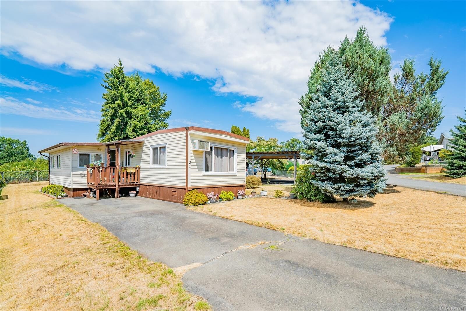 Property Photo:  80 Fifth St #21  BC V9R 1N1 