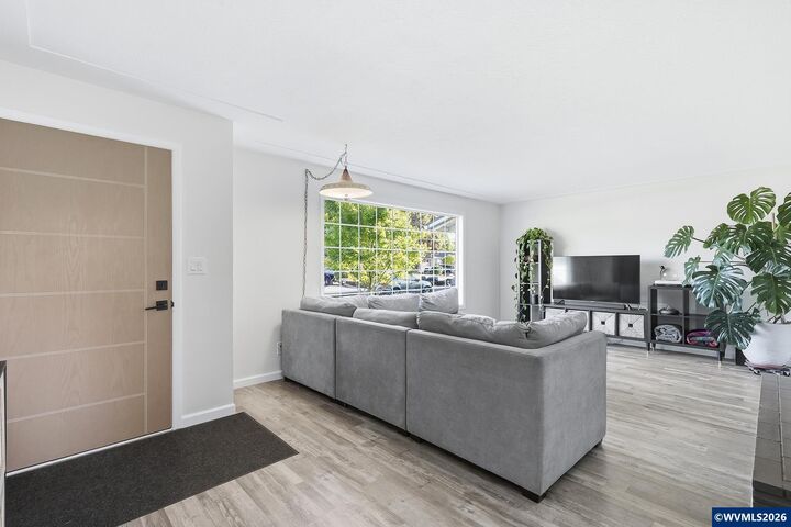 Property Photo: 797 Apple Blossom Av NE OR 97303