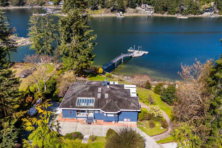 Property Photo: 12881 Sunshine Coast Highway BC V0N 2H1