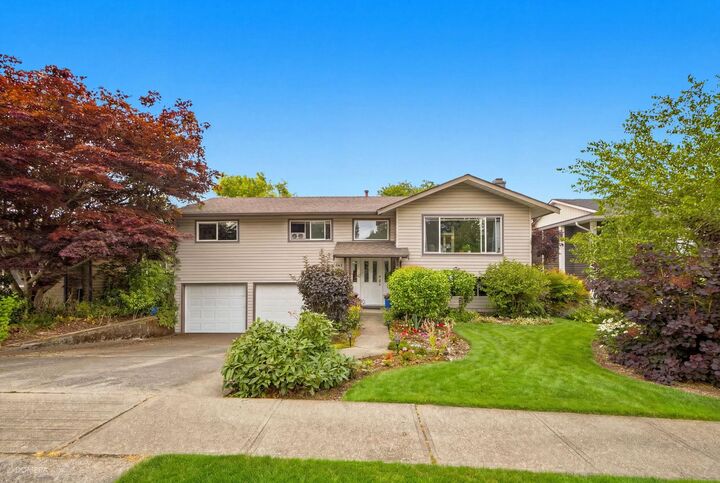 Property Photo: 15467 Poplar Drive BC V4A 5J7