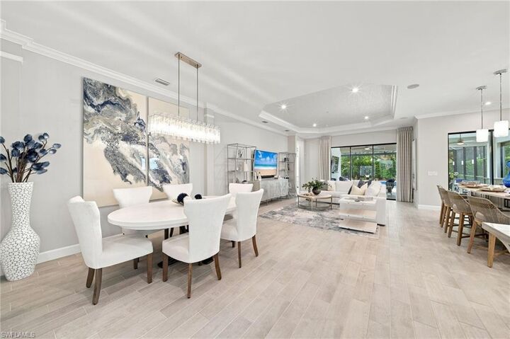 Property Photo: 8884 Scarlotti Pl FL 34119