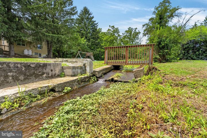 Property Photo: 3940 Schneck Road PA 18078