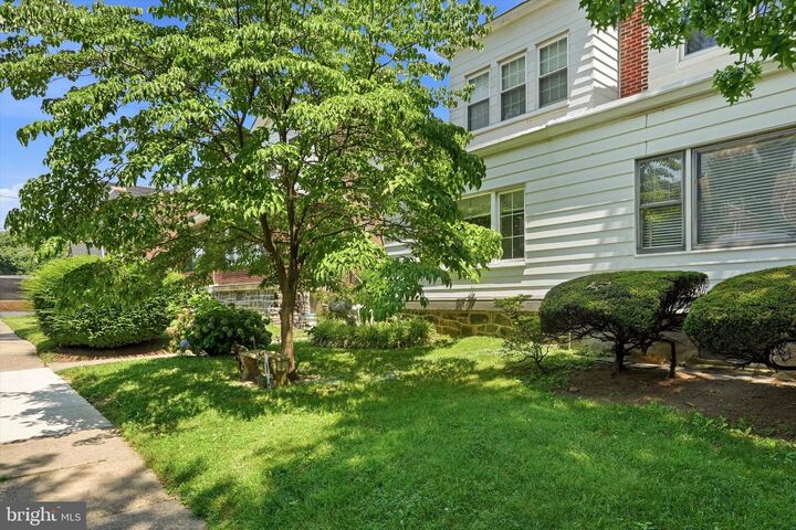 Property Photo:  955 Allengrove Street  PA 19124 