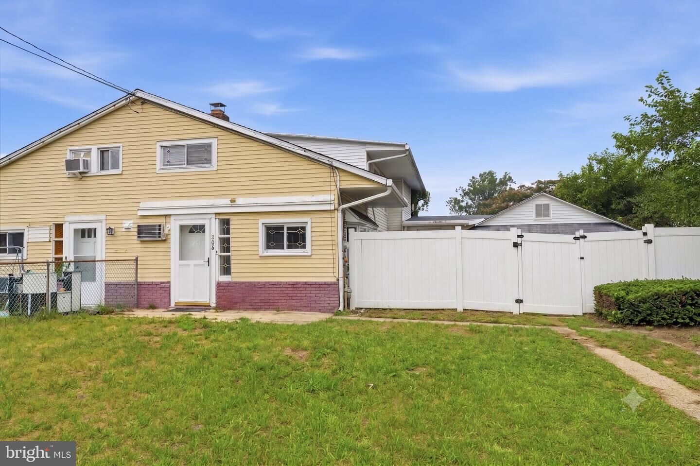 Property Photo: 806 Shadeland Avenue NJ 08016