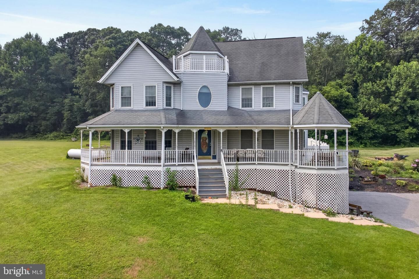 Property Photo: 883 Bridgeton Road PA 17321