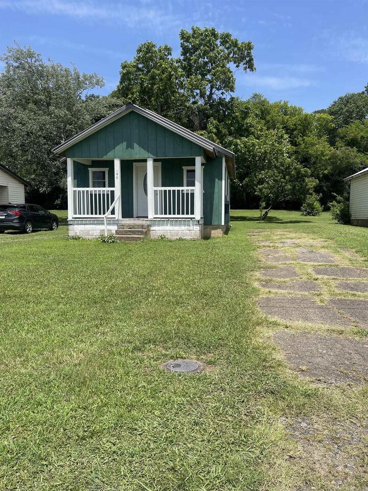 Property Photo:  906 Ninth Street  AR 71953 