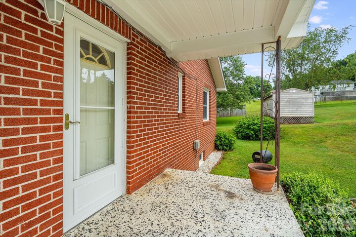 Property Photo: 4 Brad Street NC 28803