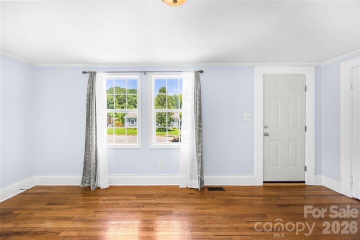Property Photo: 316 20th Avenue NE NC 28601