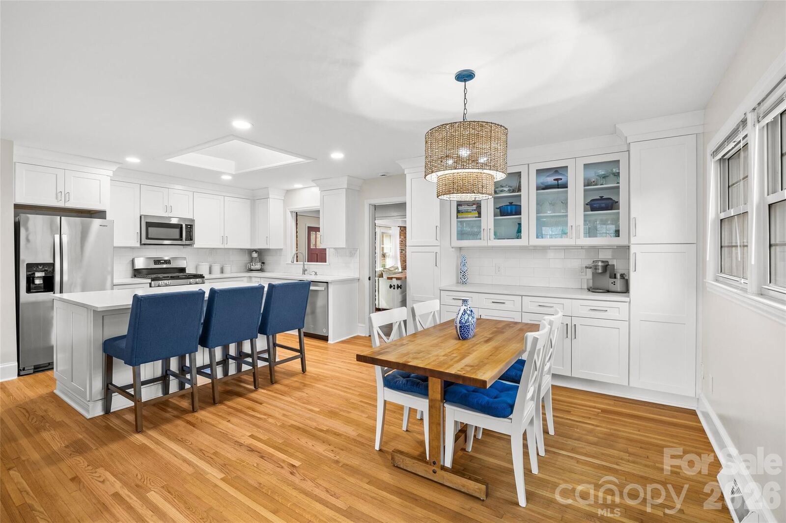 Property Photo: 6326 Rosecrest Drive NC 28210