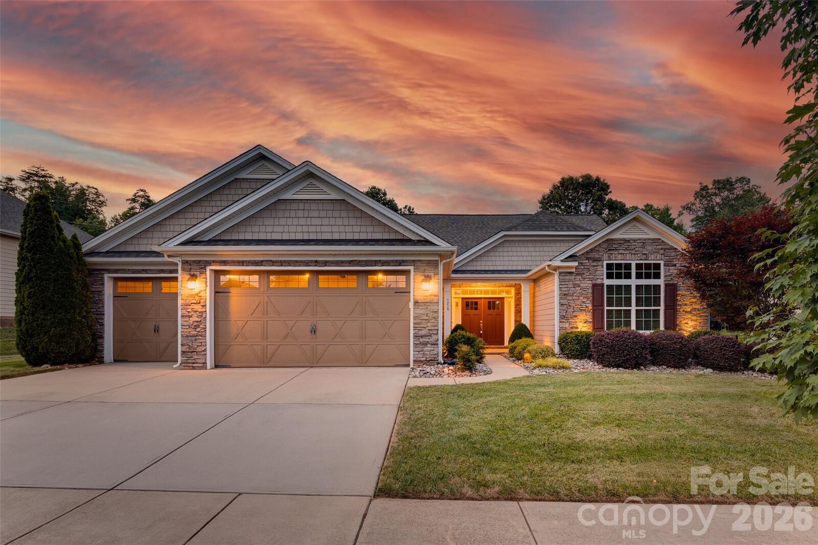 Property Photo: 5218 Casper Drive NC 28214