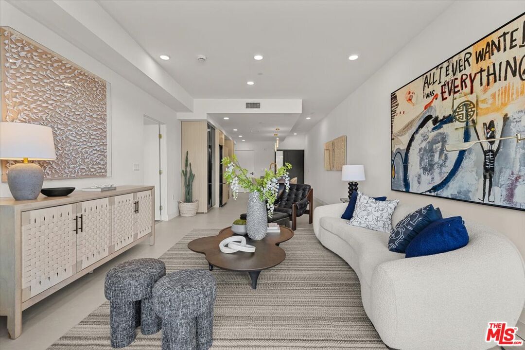 Property Photo:  1257 N Sweetzer Ave  CA 90069 