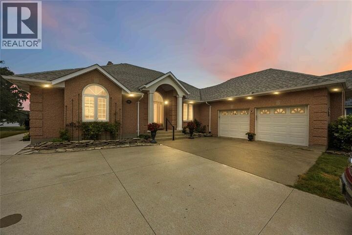 4352 Lambton Lane — photo 1