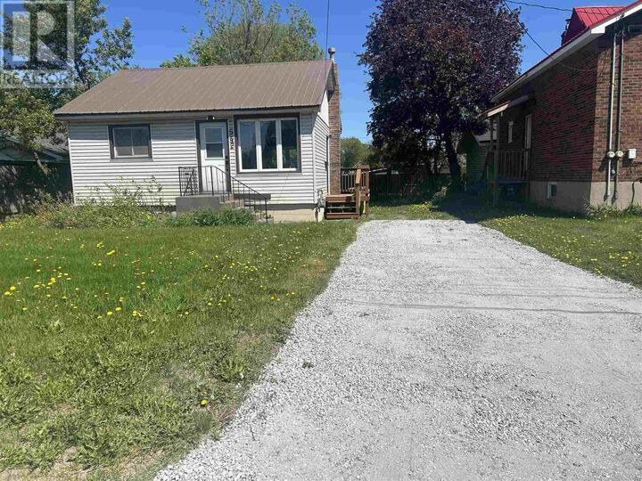 Property Photo:  542 Wallace Ter  ON P6C 1L8 
