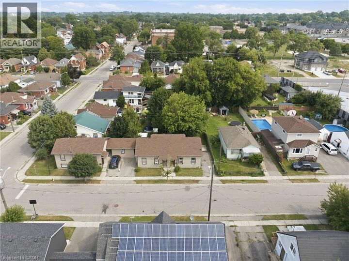 102 Sarah Street — photo 1