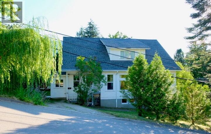 Property Photo: 824 Silica Street BC V1L 4N6