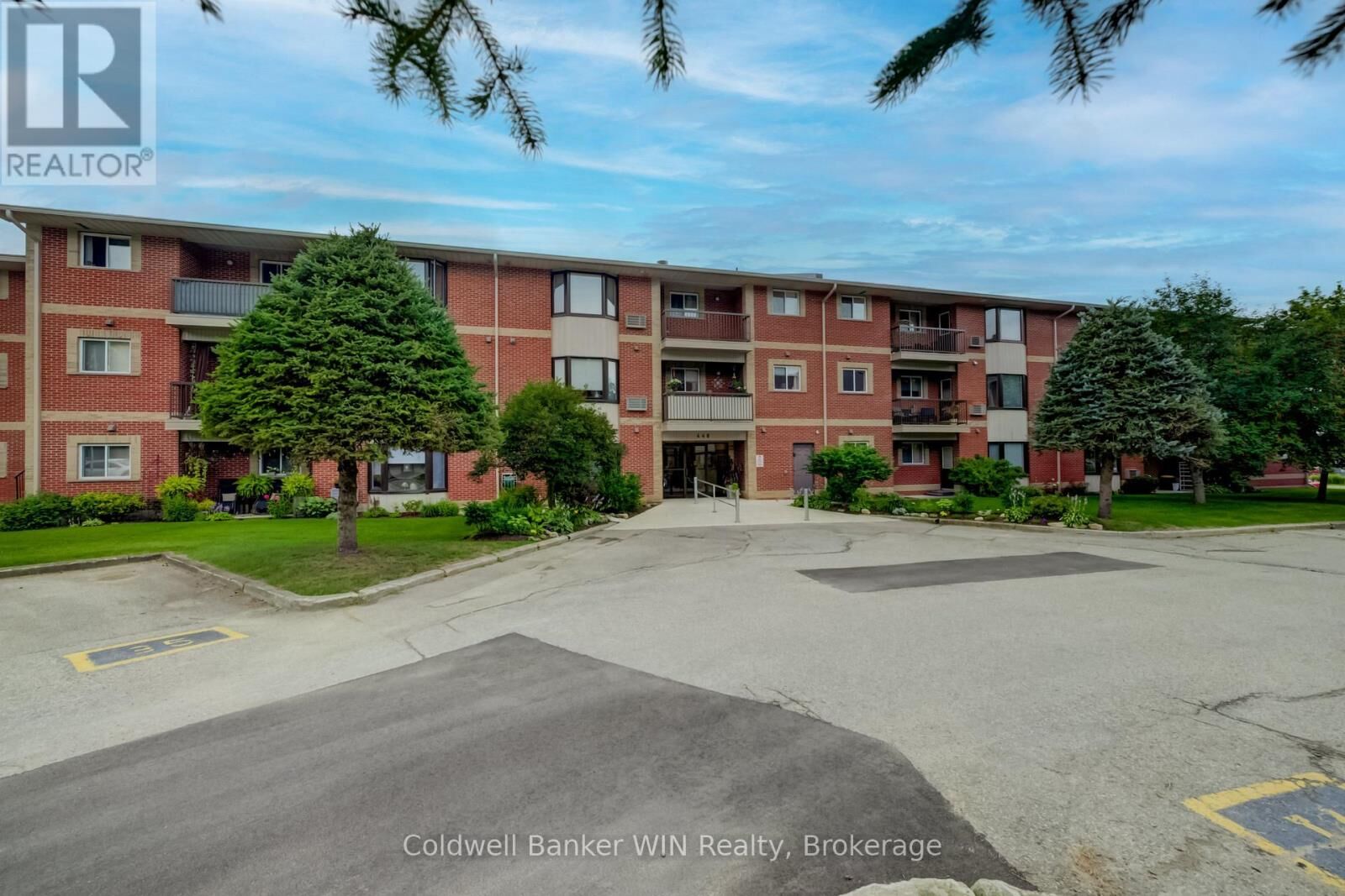Property Photo:  440 Durham Street West 306  ON N0G 2L1 