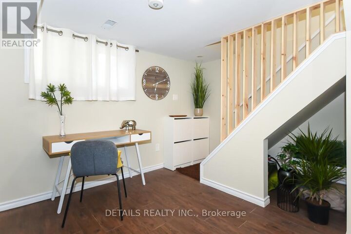 Property Photo: 2151 Lambeth Walk B ON K2C 1E9