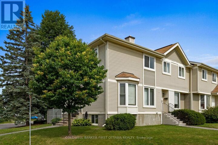 Property Photo: 108 McDermot Court 6 ON K2L 3V2
