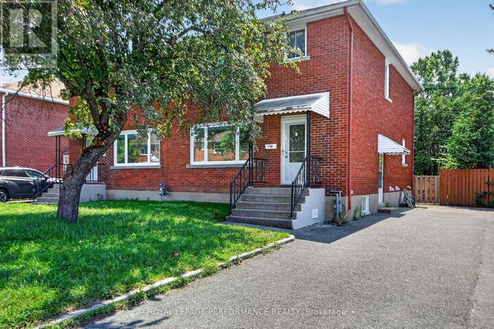 Property Photo: 1104 Aldea Avenue ON K1H 8C2